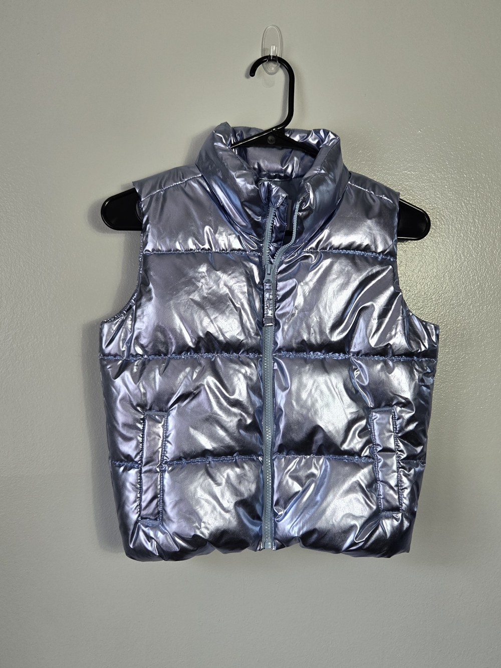 Old Navy Metallic Silver Puffer Vest Water-Resistant Girls Size Medium (8)